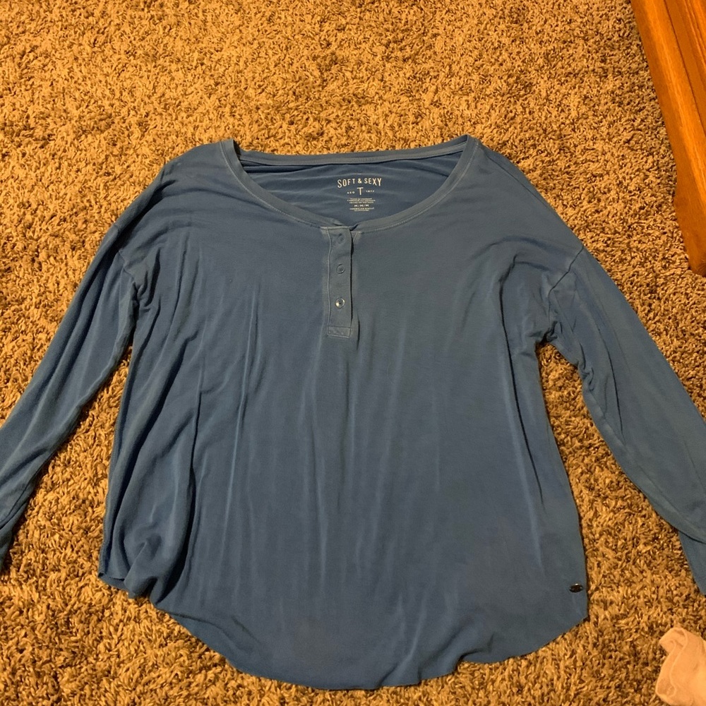 Blue american eagle shirt